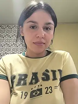 Chat +18 de Daniela-rosee ao vivo