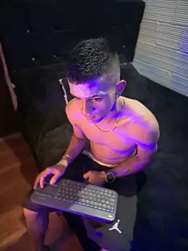 Boyxcock7 webkamerás műsora