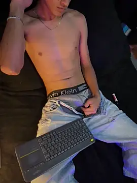 Czat XXX na żywo – Boyxcock7