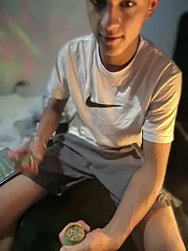 Boyxcock7 在線直播表演
