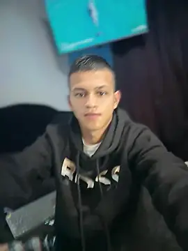 Boyxcock7 XXX чат на живо