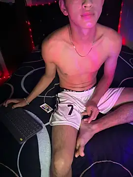 Boyxcock7 在線直播表演