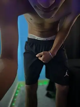 Boyxcock7 Pertunjukan Webcam