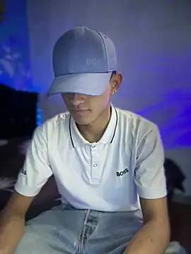 Pokazy przed kamerką – Boyxcock7