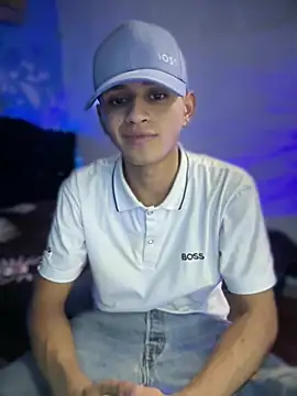 Boyxcock7 Adlı Modelin Web Kamerası Şovu