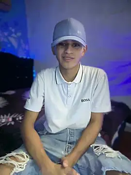 Boyxcock7 Adlı Modelin Web Kamerası Şovu