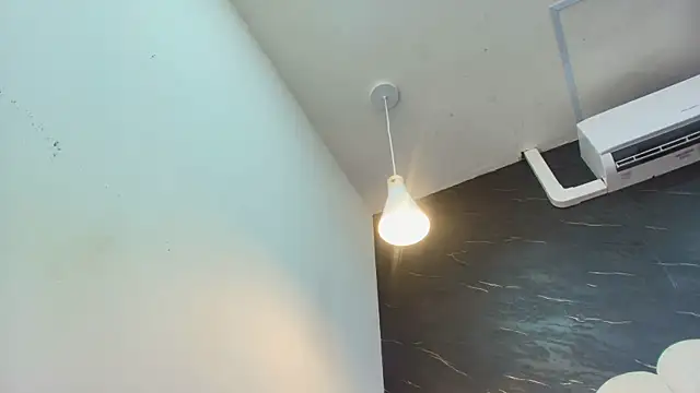 kissme_luna's Live Chat Room