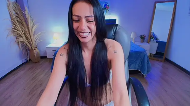 Mariam_Lopez__: онлайн-секс-чат