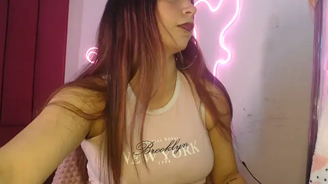 Mia2xsmith's Live XXX Chat