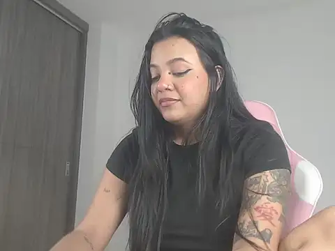 ObeyVal live XXX chat