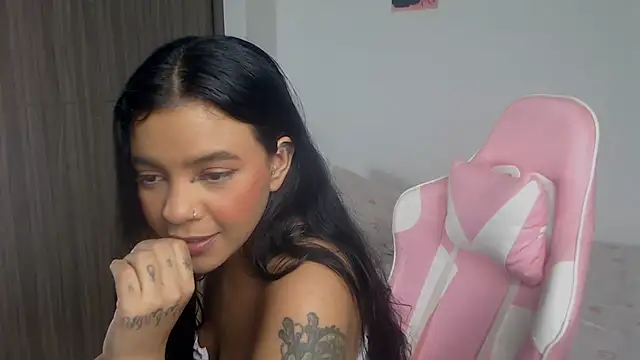 ObeVal Adlı Modelin Canlı XXX Sohbeti