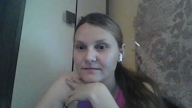 Elvanii Cameră chat live