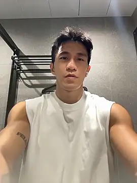 gooodboiii Show in webcam