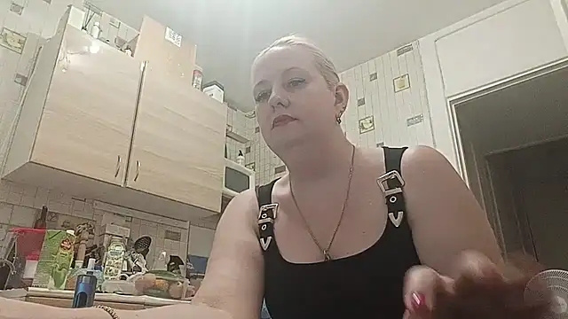 Feyrinn Chat XXX live