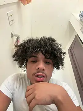 Show modela Mrlaythedickdown na web-kameri