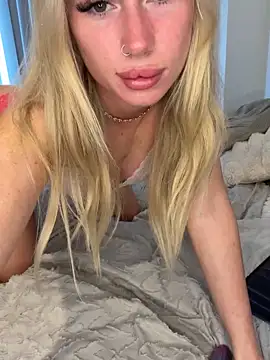 SexySaraxxoo webcam show