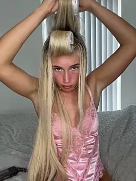 SexySaraxxoon Webbikameraesitys