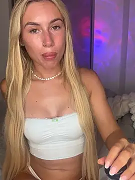SexySaraxxoo webcam show
