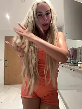 SexySaraxxoon Webbikameraesitys
