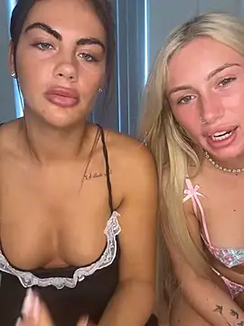 Webkamerová show SexySaraxxoo