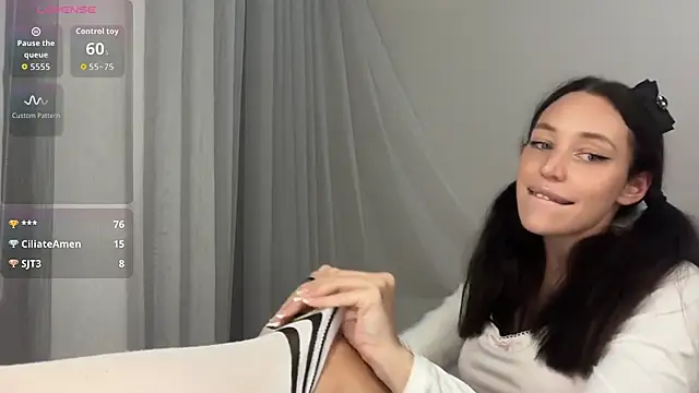 Neyrinn 现场XXX聊天