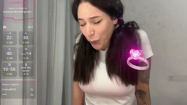 Neyrinn Live XXX-chat