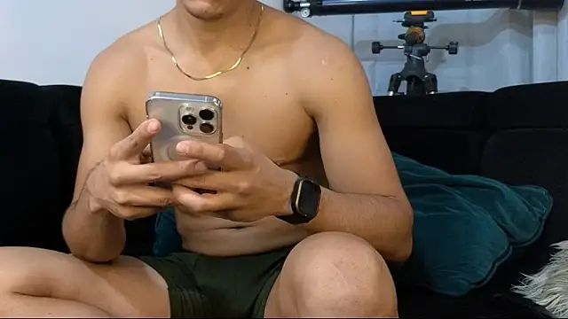 Chat +18 de FitBoy_Cris ao vivo