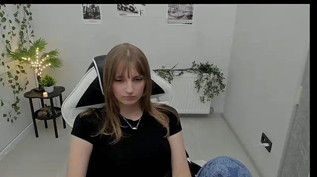 Show modela Star_Nellie na web-kameri