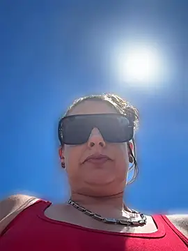 הופעת וובקאם של Milfshortcakes