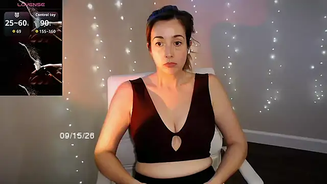 SuggestiveBehavior's Webcam Show