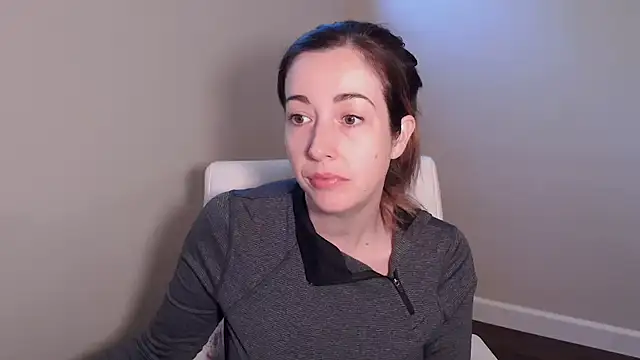 SuggestiveBehavior's Webcam Show