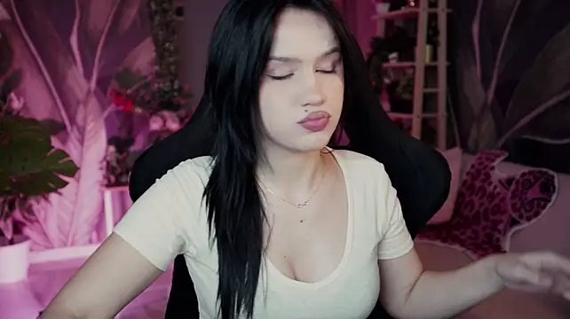 MonicaFarmer's Live XXX Chat