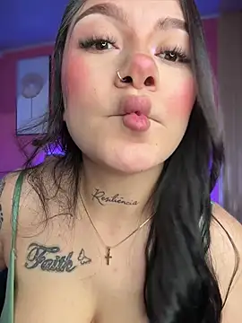 Živý XXX chat Megaan__More