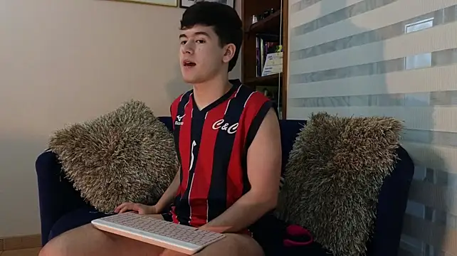tightncuteass webkamerás műsora