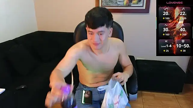 tightncuteass Show in webcam