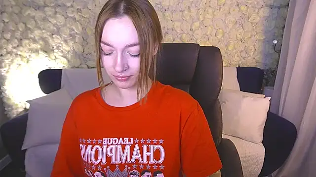 LizzaMoonn Chat XXX live