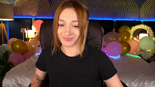 LizzaMoonn's Live XXX Chat