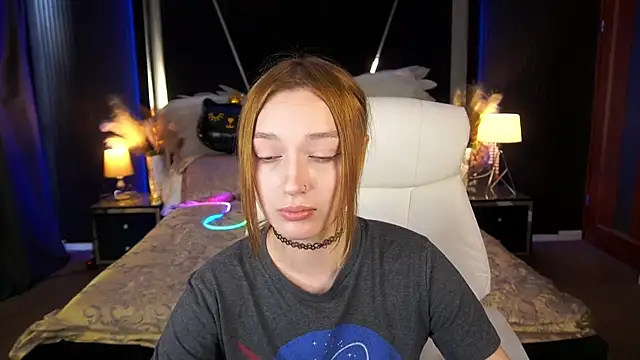 XXX chat uživo modela LizzaMoonn