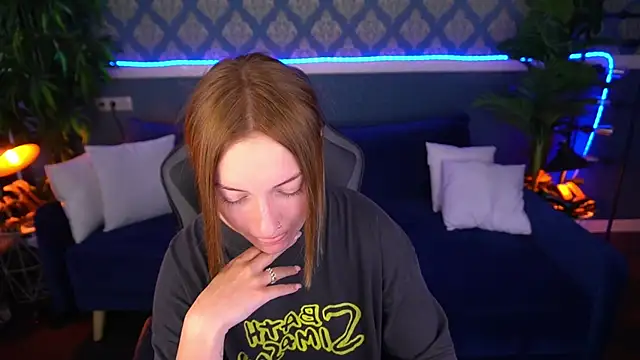 Вебкам-шоу LizzaMoonn