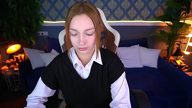 Вебкам-шоу LizzaMoonn