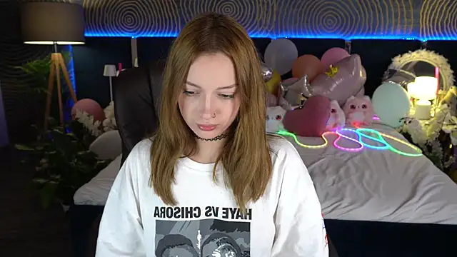 LizzaMoonn: онлайн-секс-чат