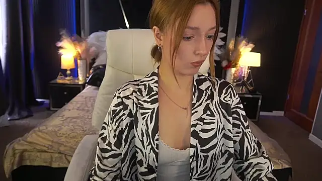 LizzaMoonn Webcamshow