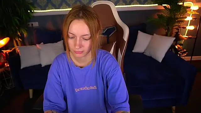 LizzaMoonn: онлайн-секс-чат