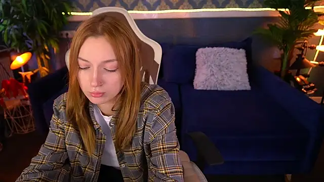 LizzaMoonn Chat XXX live