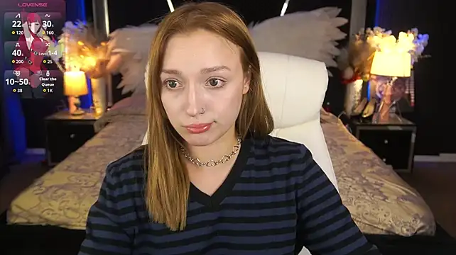 XXX chat uživo modela LizzaMoonn