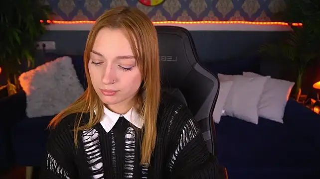 LizzaMoonn live XXX chat
