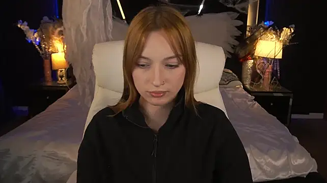 LizzaMoonn Pertunjukan Webcam