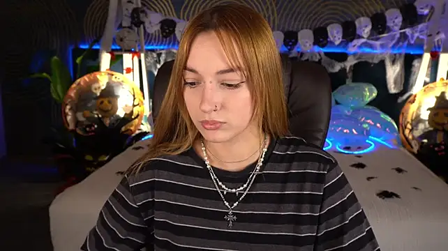 LizzaMoonn live XXX chat