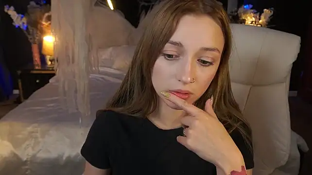 LizzaMoonn Adlı Modelin Canlı XXX Sohbeti