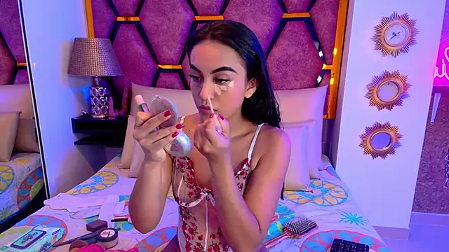 Sala de chat ao vivo de Leslie_Bussh_